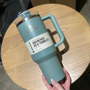 NWT SHALE Stanley Tumbler 40 oz Stainless Steel H2.0 Flowstate Quencher